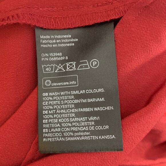 H&M Burgundy Ruffle Cold Shoulder Top Size 4 - Picture 9 of 9